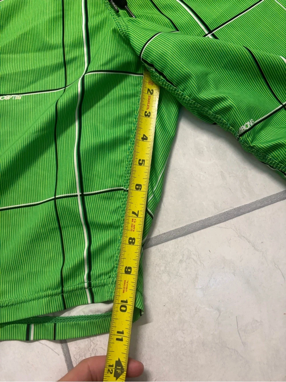 Mens Vintage Billabong Green Plaid board shorts size 32 MEASUREMENTS SHOWN